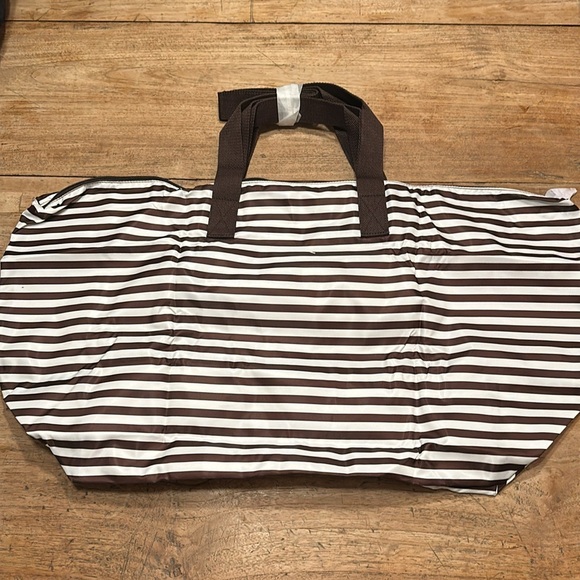 Large Henri Bendel Packable Travel Bag – Brown & White Stripe – NWT - Picture 1 of 13